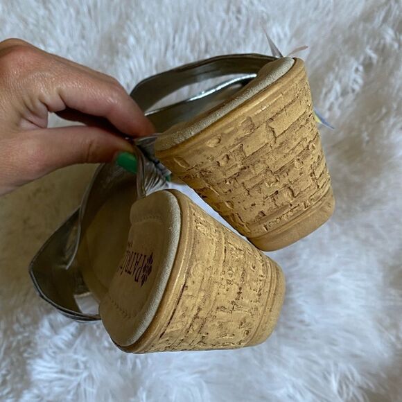 Patrizia by Spring Step Sandals Wedge NEW Silver Slip On Women’s Size 40 US 9 - Picture 4 of 8